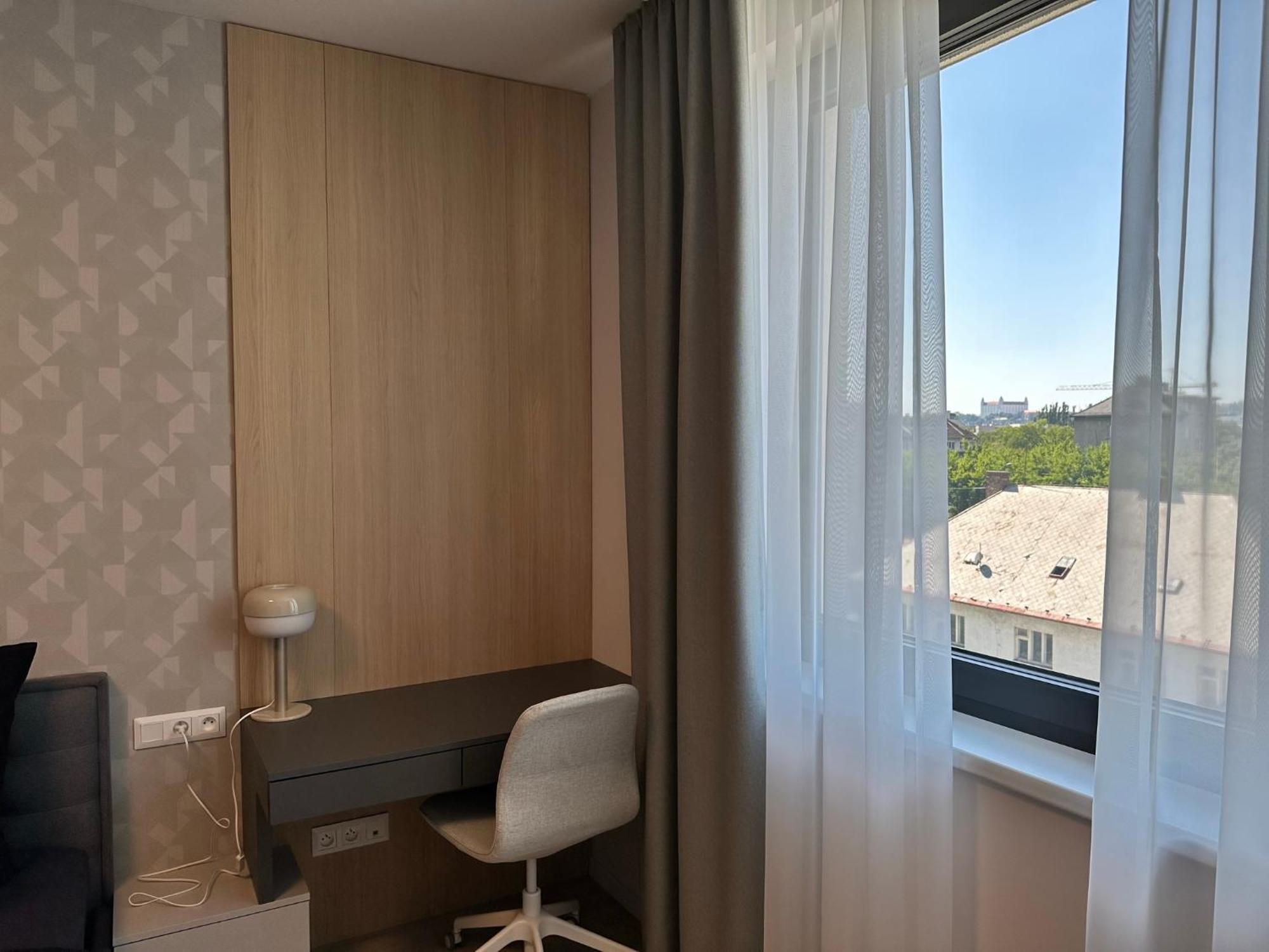 Novy V Centre, Vyhlad Na Hrad Appartement